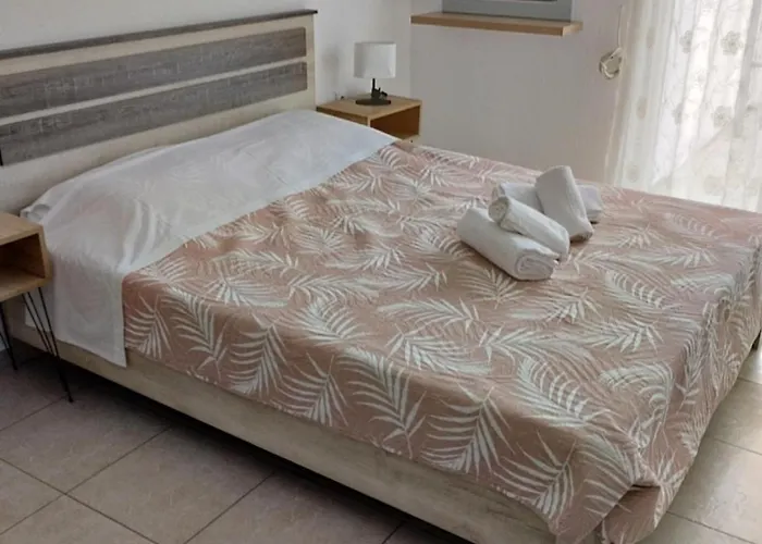 Eirinis * Órmos Prínou